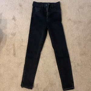 Levis black denim skinny jean